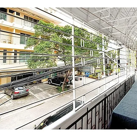 Private Room 12 - Poblacion Makati House